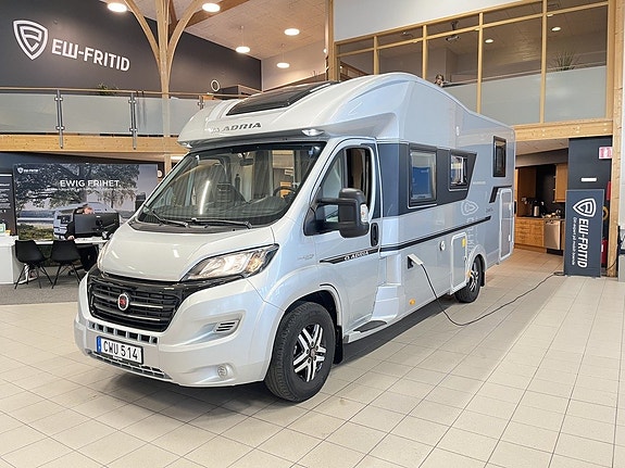 Adria CORAL SUPREME 670 SL (ALDE+Solcell+4400kg+5 bält+Aut 150hk)