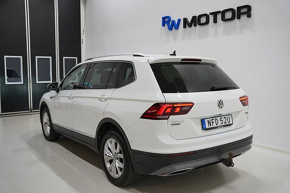 Volkswagen Tiguan Allspace 4 of 5