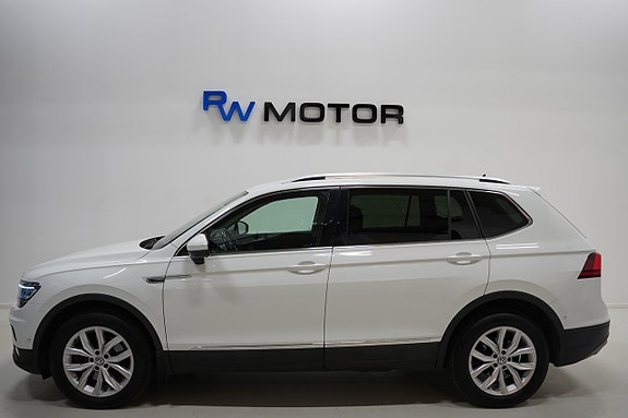 Volkswagen Tiguan Allspace 3 of 5