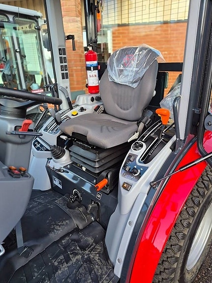 Massey Ferguson MF1740 8 of 11