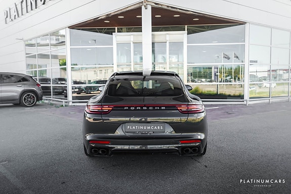 Porsche Panamera Turbo S 4 of 5