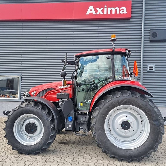 Case IH Farmall 120c