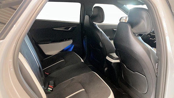 Kia EV6 5 of 20
