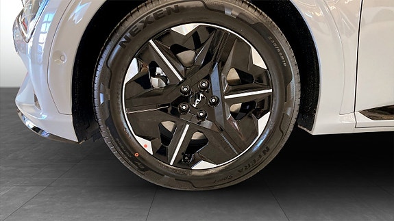 Kia EV6 9 of 20