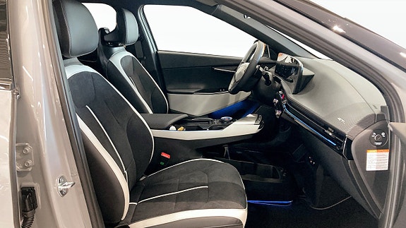 Kia EV6 3 of 20
