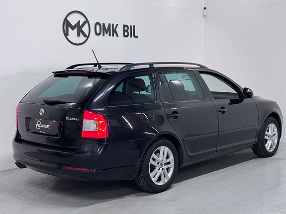Skoda Octavia 3 of 5