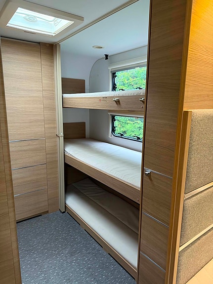 Adria Adora 753uk 6 of 8