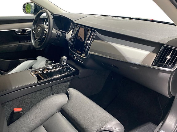 Volvo V90 4 of 15