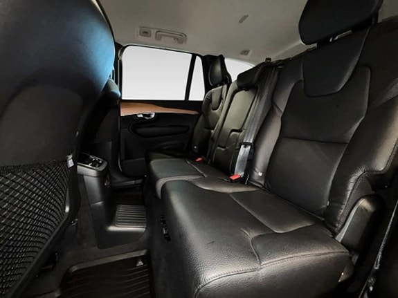 Volvo XC90 12 of 20