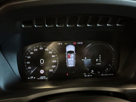Volvo XC90 16 of 20