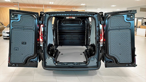 Kia PV5 15 of 16