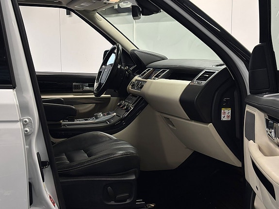 Land Rover Range Rover Sport 23 of 25