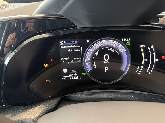 Lexus NX450h+ 8 of 14