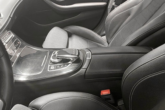 Mercedes-Benz E220 d 11 of 15