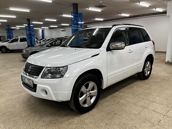 Suzuki Grand Vitara 3 of 16