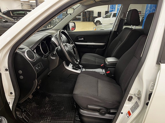 Suzuki Grand Vitara 7 of 16