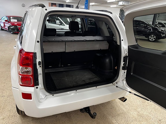 Suzuki Grand Vitara 10 of 16