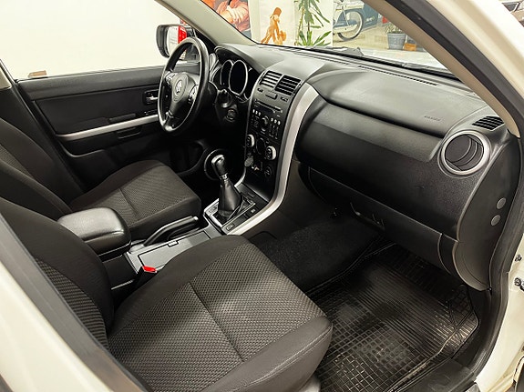 Suzuki Grand Vitara 11 of 16