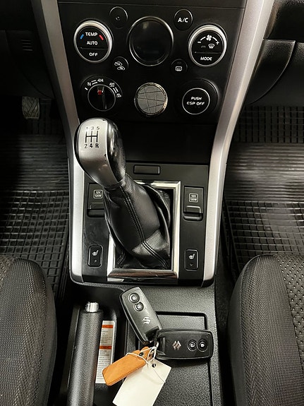 Suzuki Grand Vitara 13 of 16