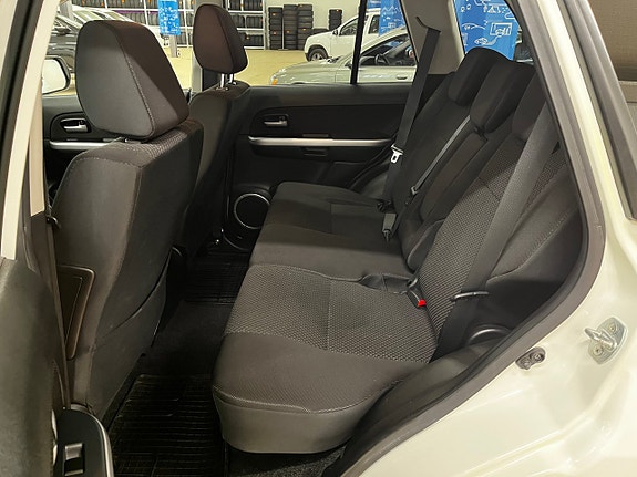Suzuki Grand Vitara 9 of 16