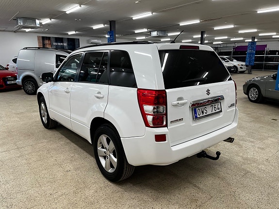 Suzuki Grand Vitara 4 of 16
