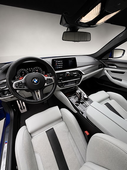 BMW M5 4 of 5