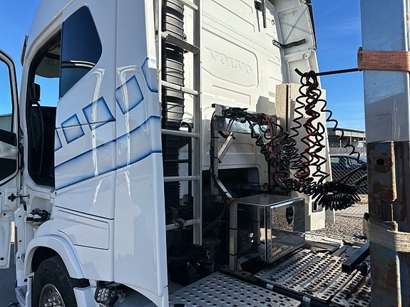 Dragbil Volvo FH16 550 6x2 TT -2019 via auktion 17 of 27