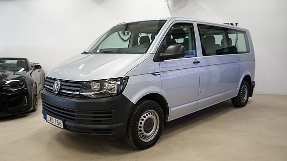 Volkswagen Caravelle 2 of 5