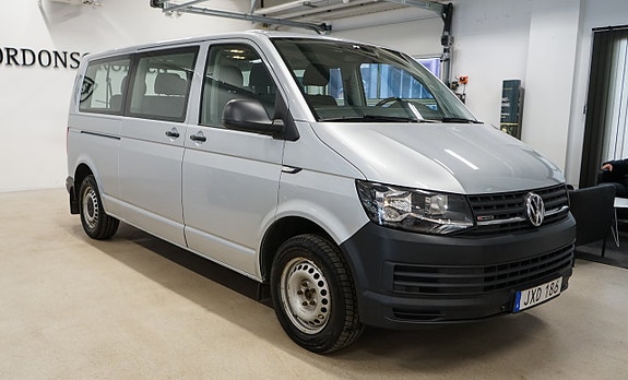 Volkswagen Caravelle 11 of 24
