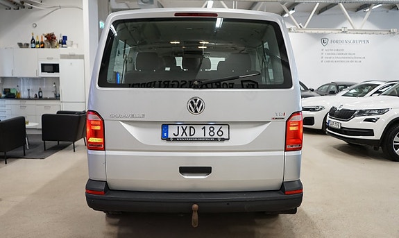 Volkswagen Caravelle 5 of 5