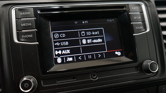 Volkswagen Caravelle 23 of 24
