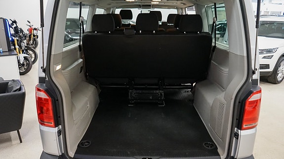 Volkswagen Caravelle 6 of 24