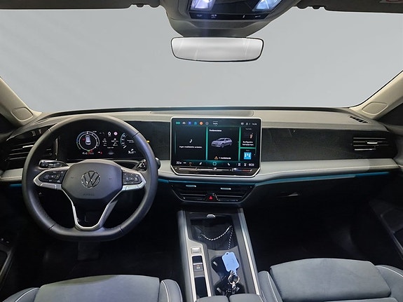 Volkswagen Passat 7 of 9