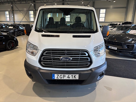 Ford Transit 2 of 5