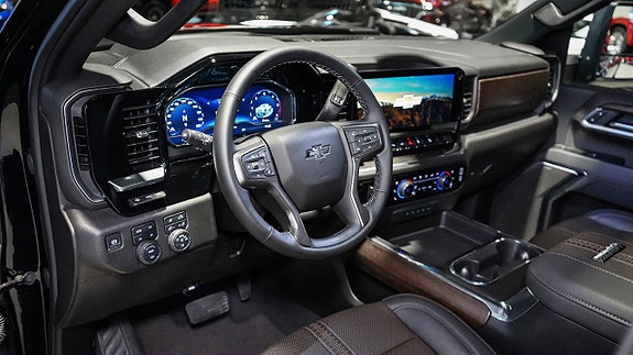 Chevrolet Silverado 2500 10 of 21