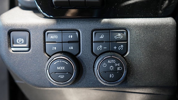 Chevrolet Silverado 2500 15 of 27