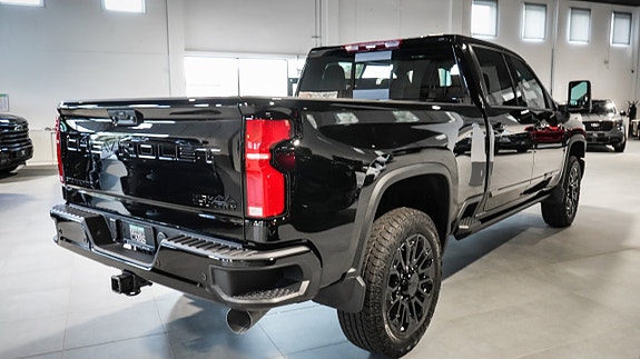 Chevrolet Silverado 2500 3 of 27