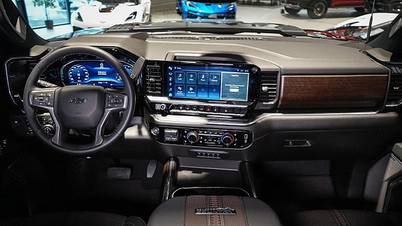 Chevrolet Silverado 2500 9 of 21