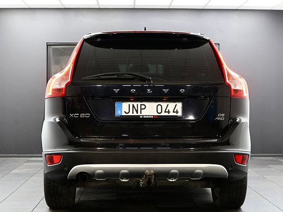 Volvo XC60 8 of 29