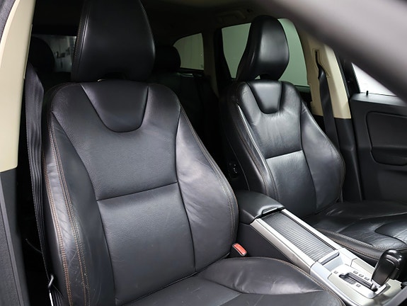 Volvo XC60 22 of 29