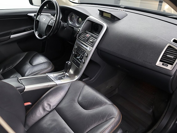 Volvo XC60 23 of 29