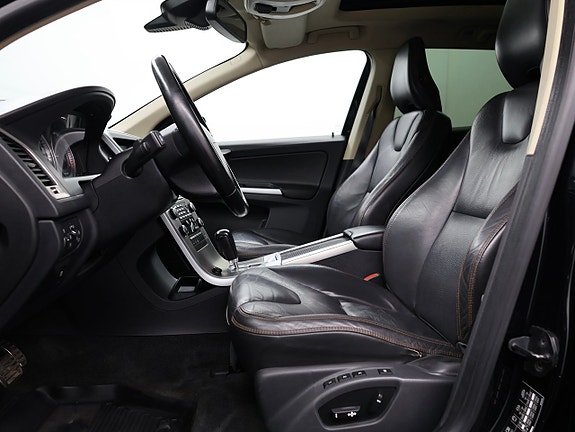 Volvo XC60 14 of 29