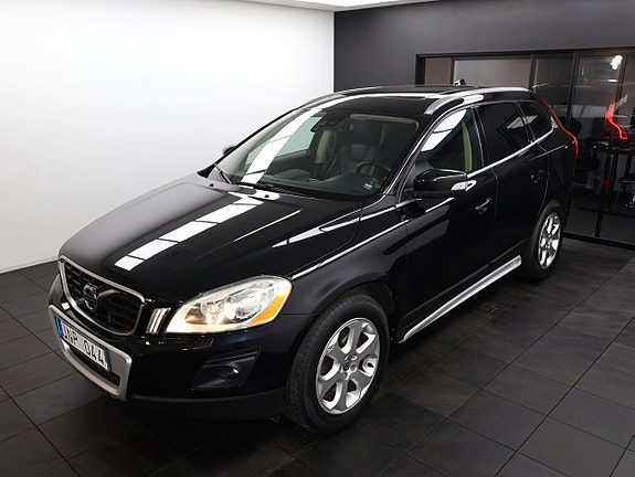 Volvo XC60 2 of 5