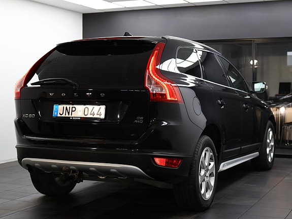 Volvo XC60 6 of 29
