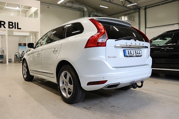 Volvo XC60 4 of 23
