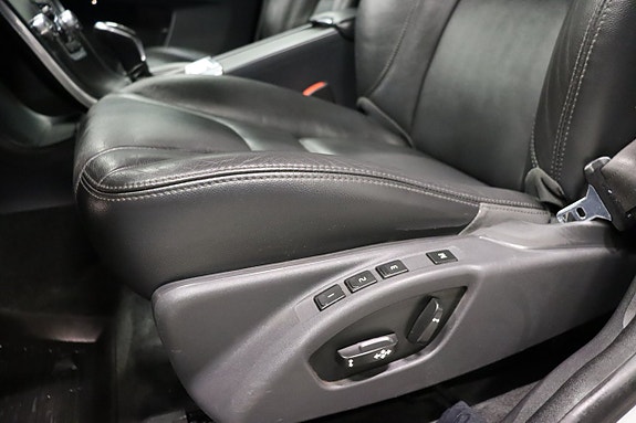 Volvo XC60 8 of 23