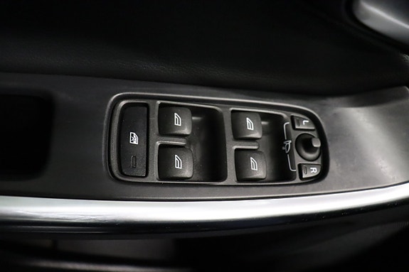 Volvo XC60 18 of 23