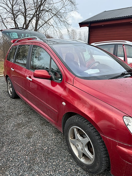 Peugeot 307 SW 3 of 5