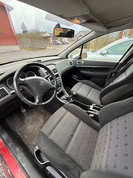 Peugeot 307 SW 4 of 5