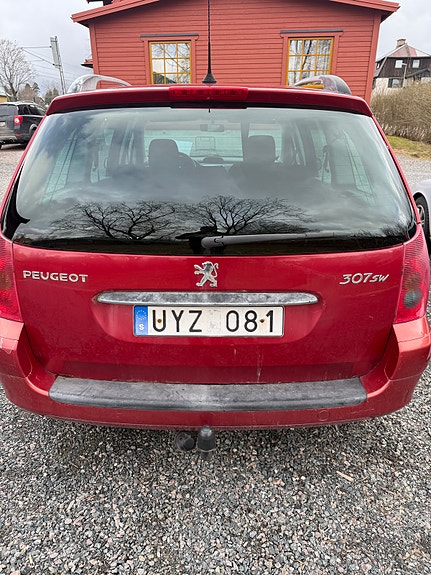 Peugeot 307 SW 2 of 5